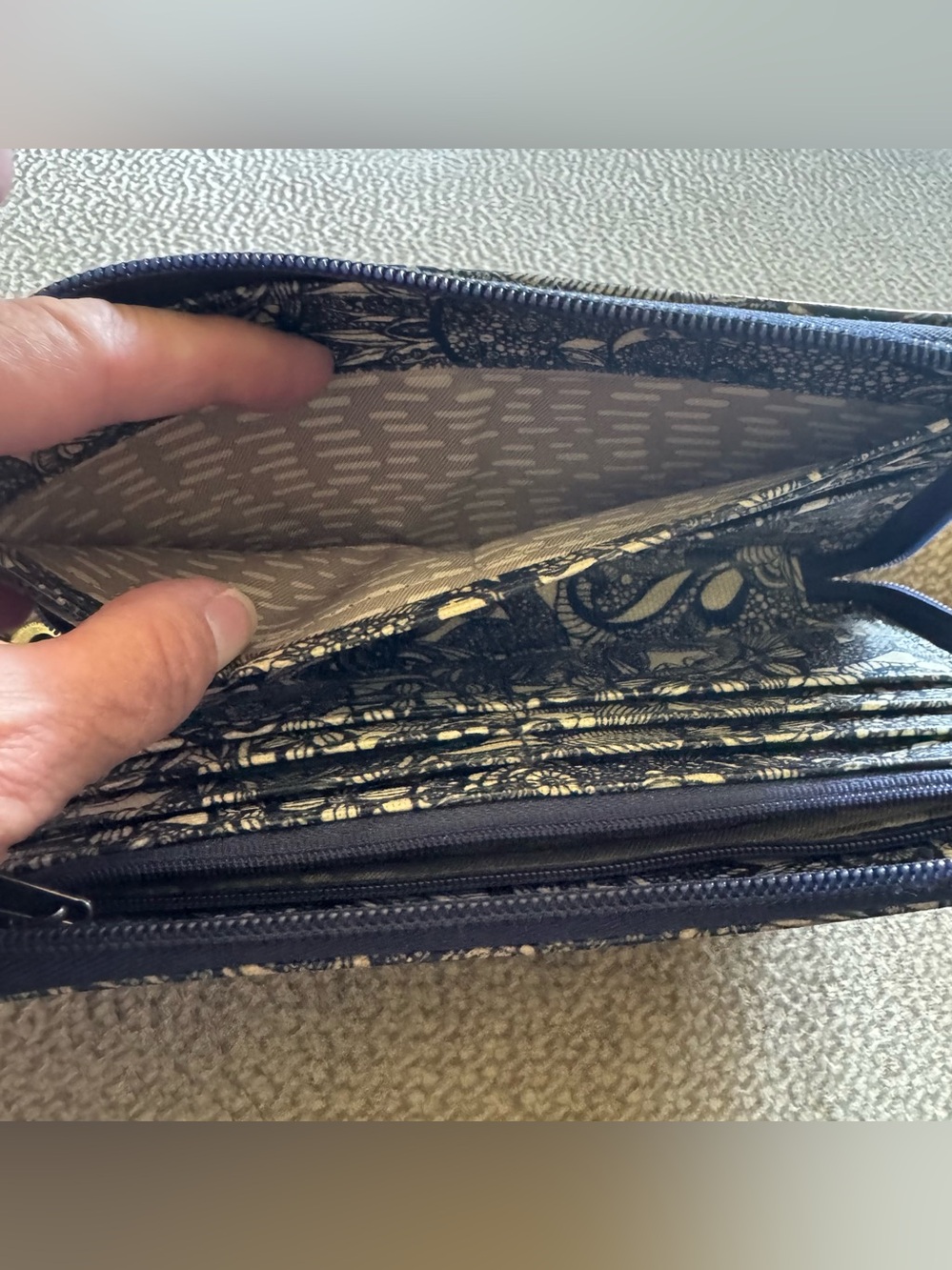 Sakroots Navy and Cream Floral Zip Wristlet/Wallet with Strap - Picture 4 of 7